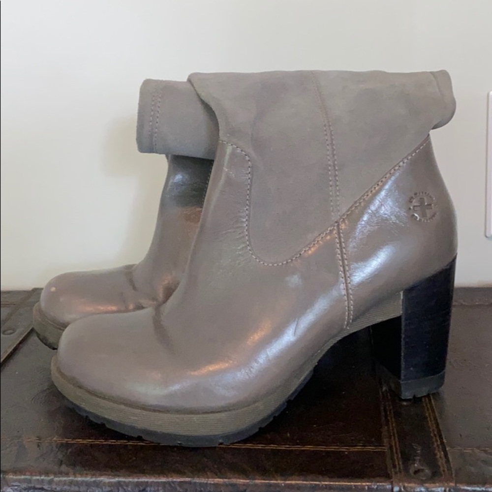 Dr martens gray boots